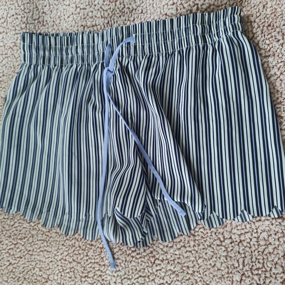 Summer Short - Picture 2 of 3